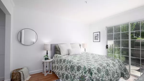 Novato, CA 94945,4 Bridle Path LN