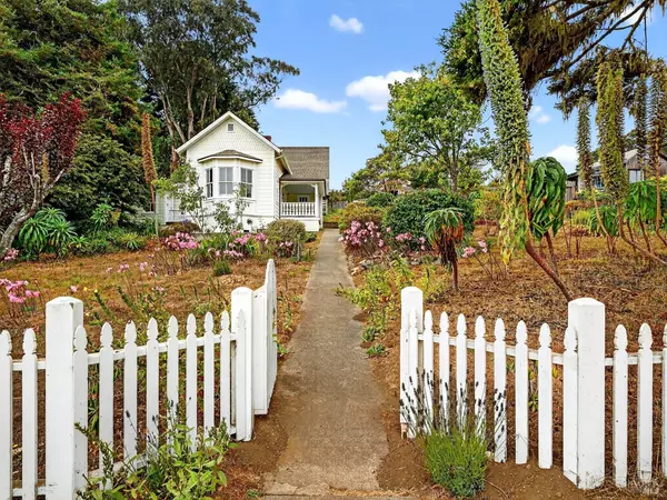 45060 Covelo ST, Mendocino, CA 95460