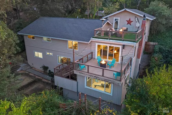 12 Haven DR, Petaluma, CA 94952