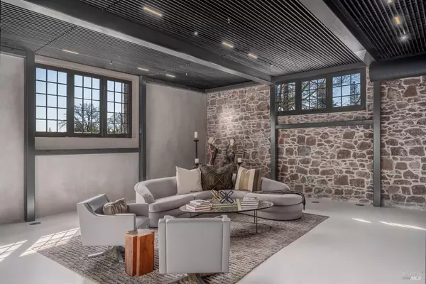 Sonoma, CA 95476,301 1st ST W