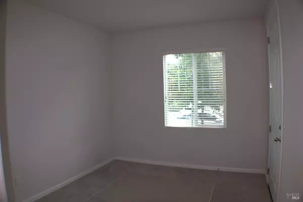 Rohnert Park, CA 94928,5005 King PL