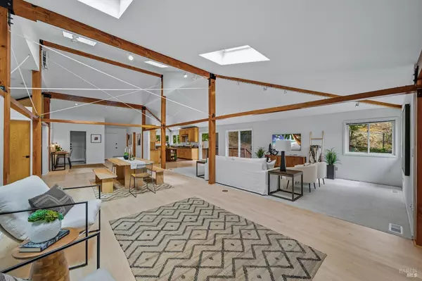 Novato, CA 94945,2 Robinhood DR
