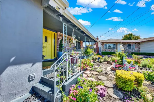 Napa, CA 94559,2048 Sommer ST