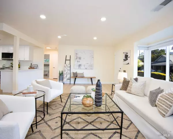 Santa Rosa, CA 95409,4 Valley Green ST