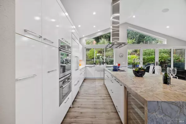 Santa Rosa, CA 95403,4836 Carriage LN