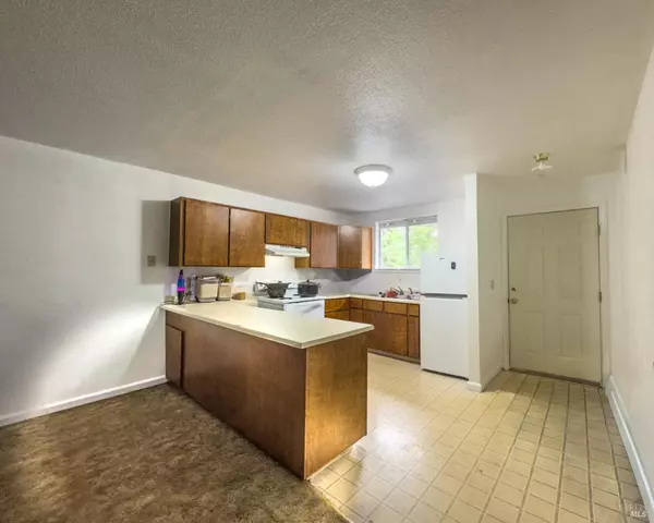 Willits, CA 95490,2148 Primrose DR