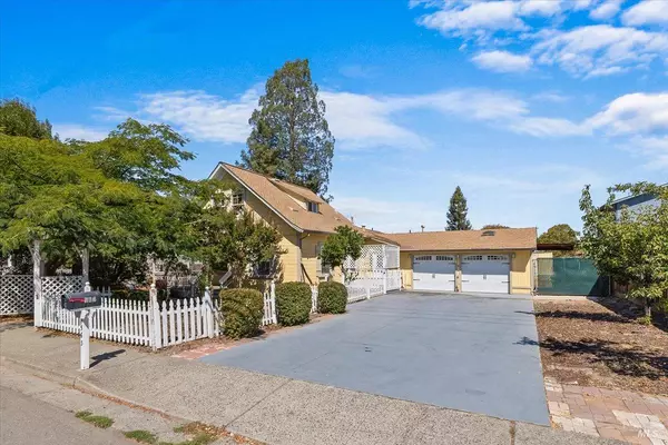563 Windsor River RD, Windsor, CA 95492