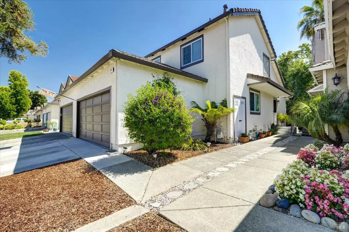 Rohnert Park, CA 94928,15 Francis CIR