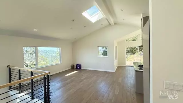 221 El Toyonal ST, Orinda, CA 94563
