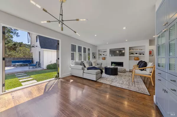 Corte Madera, CA 94925,137 Granada DR