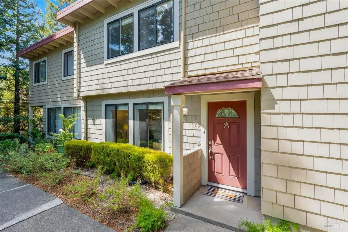 Novato, CA 94947,109 Albion CT