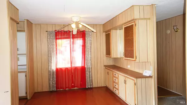 Santa Rosa, CA 95403,56 Ellie DR