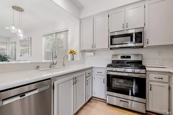 Petaluma, CA 94952,244 Mcnear CIR