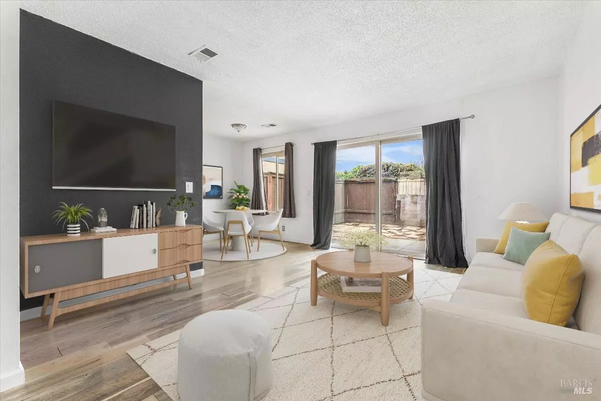 Santa Rosa, CA 95401,729 Rockwell PL