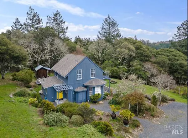 1369 Tilton RD, Sebastopol, CA 95472