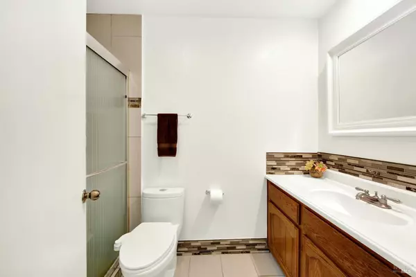 Vacaville, CA 95687,1801 Marshall RD 408