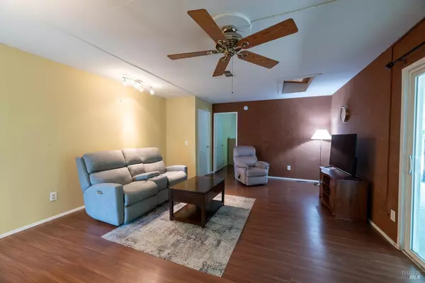 20 Circulo Lujo CIR, Rohnert Park, CA 94928