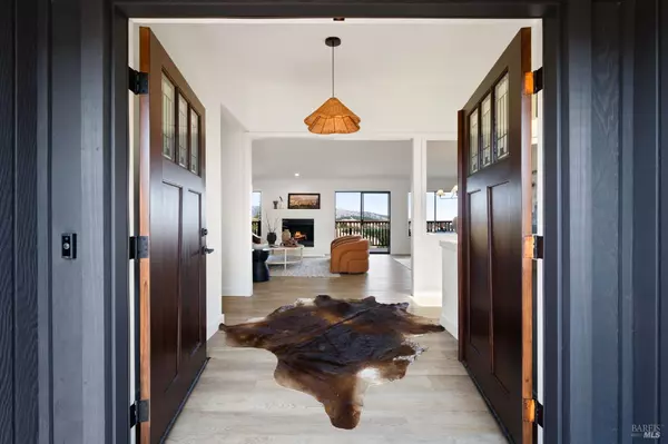 San Anselmo, CA 94960,229 Oak Springs DR