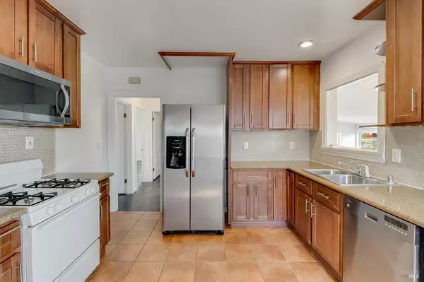 Vallejo, CA 94590,121 California ST