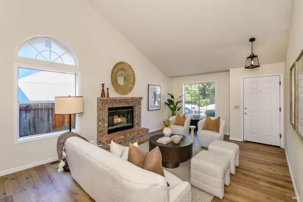 Santa Rosa, CA 95409,5086 Charmian DR