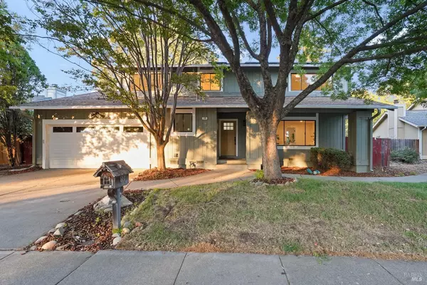 119 Woodstock CIR, Vacaville, CA 95687