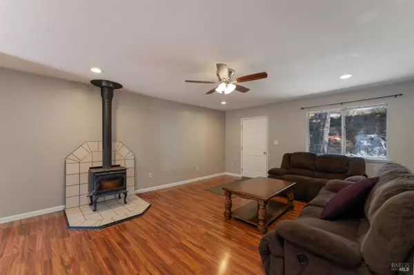 Willits, CA 95490,23945 Nutmeg PL