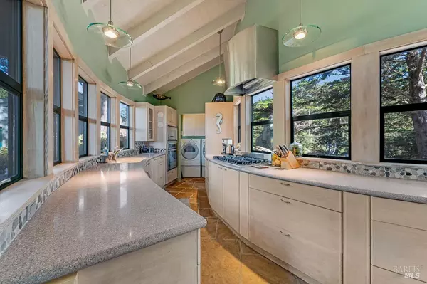 Bodega Bay, CA 94923,1677 Bay Flat RD