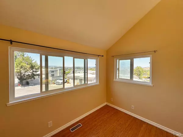 Novato, CA 94949,13 Madrid CT