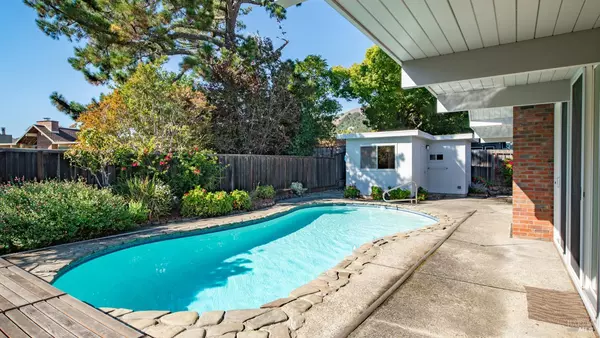 San Rafael, CA 94903,19 Mount Lassen DR