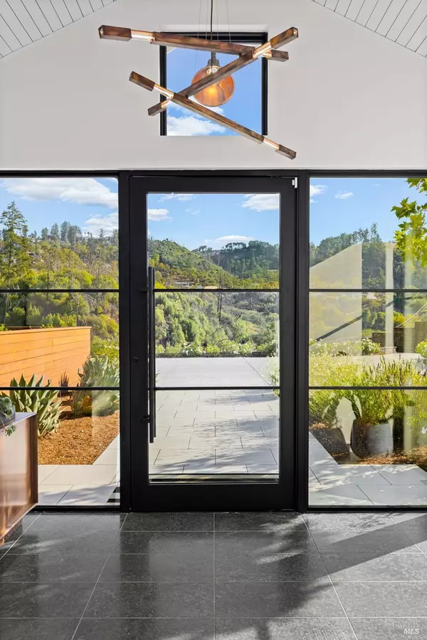 Santa Rosa, CA 95404,987 Mark West Springs RD