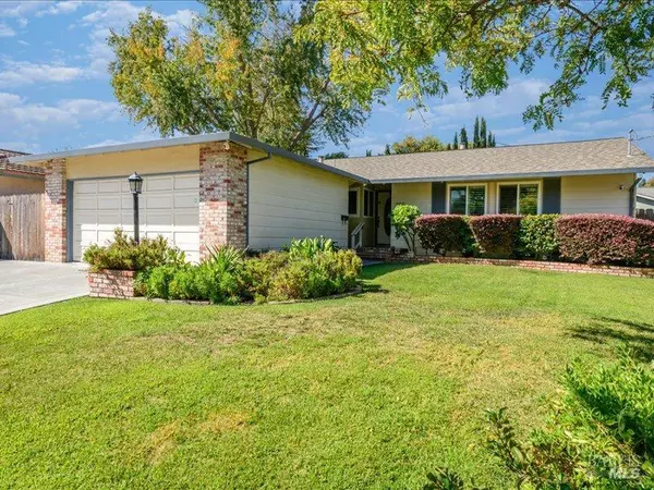 2431 Norton ST, Napa, CA 94558