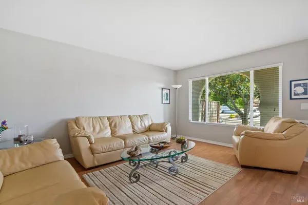 Petaluma, CA 94954,1513 Elizabeth DR