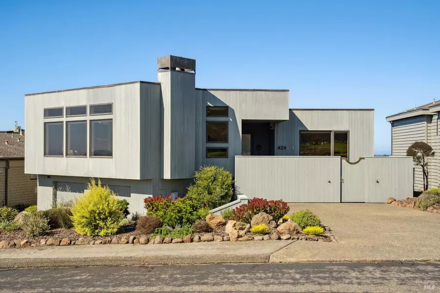 424 Loon CT, Bodega Bay, CA 94923