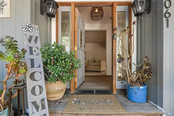 Sebastopol, CA 95472,8061 Elphick RD