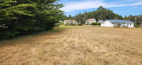 Gualala, CA 95445,46851 Iversen LN