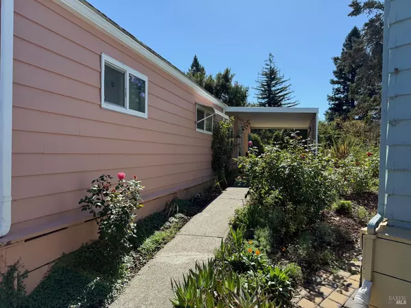 Santa Rosa, CA 95401,167 Sequoia CIR