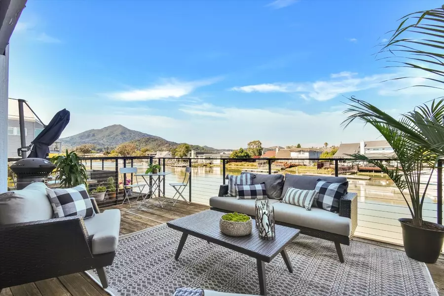 72 Lucky DR, Corte Madera, CA 94925