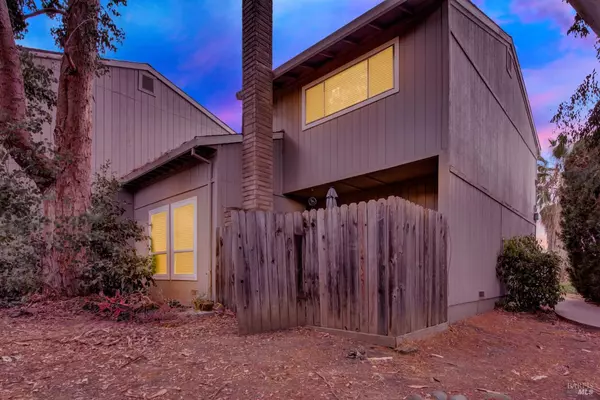 Vacaville, CA 95687,719 Beelard DR