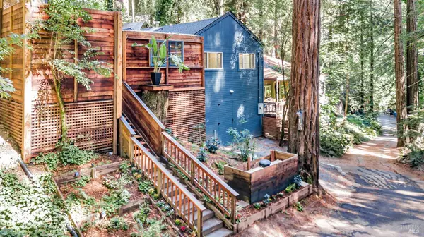 123 Redwood AVE, Camp Meeker, CA 95419