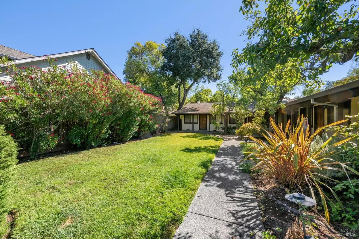 Sonoma, CA 95476,401 W Napa ST 3
