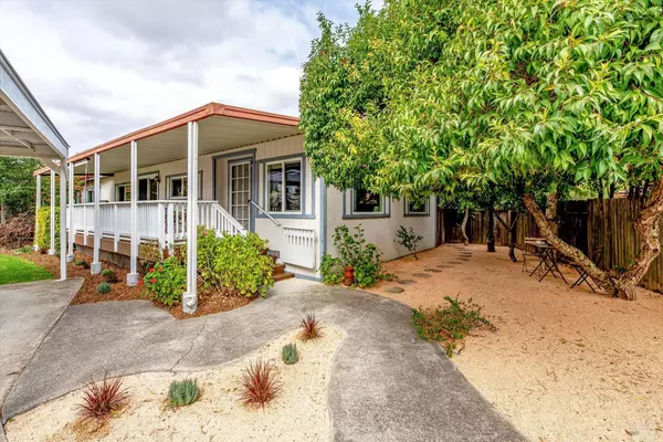 166 Seven Flags CIR, Sonoma, CA 95476