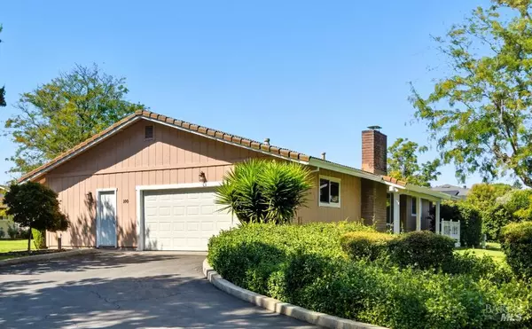 100 Vineyard CIR, Sonoma, CA 95476