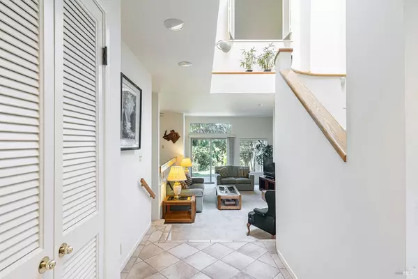 Napa, CA 94558,1747 Silverado TRL