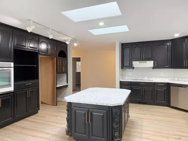 Willits, CA 95490,3020 Primrose DR