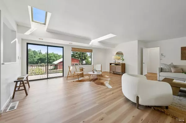 Sebastopol, CA 95472,447 Sparkes RD