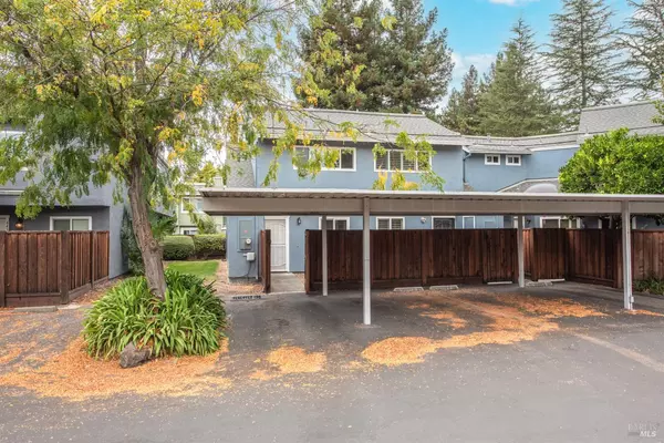 641 Racquet Club CIR, Rohnert Park, CA 94928