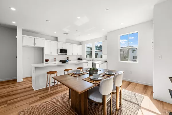 Rohnert Park, CA 94928,1460 Waterside LN