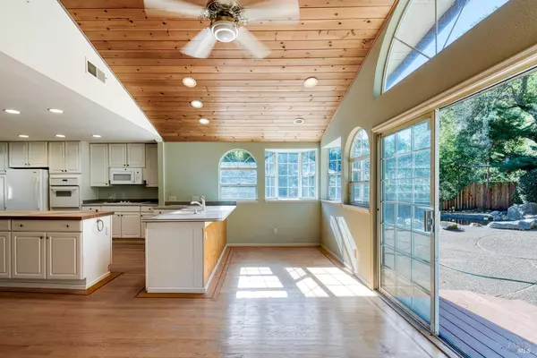 Novato, CA 94947,12 Angelica CT