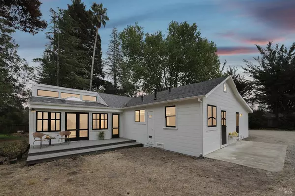 4110 Harrison Grade RD, Sebastopol, CA 95472