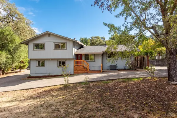 1888 Judson LN, Santa Rosa, CA 95401